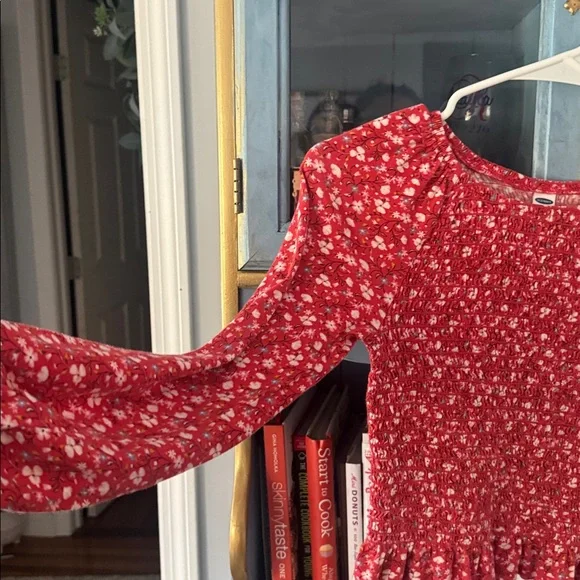 Floral Red floral  Top - Picture 3 of 4